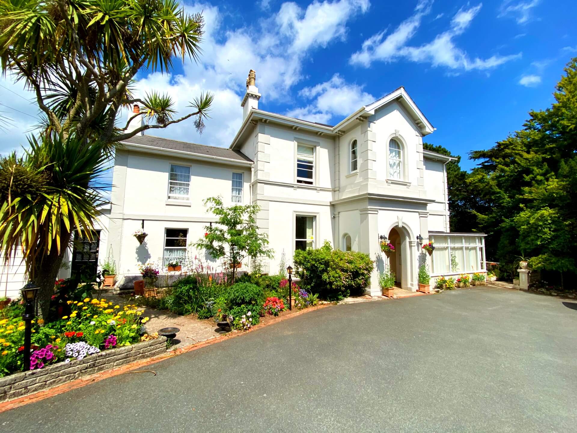 The Muntham Luxury Holiday Apartment and Town House - Dog Friendly Accommodation in Torquay