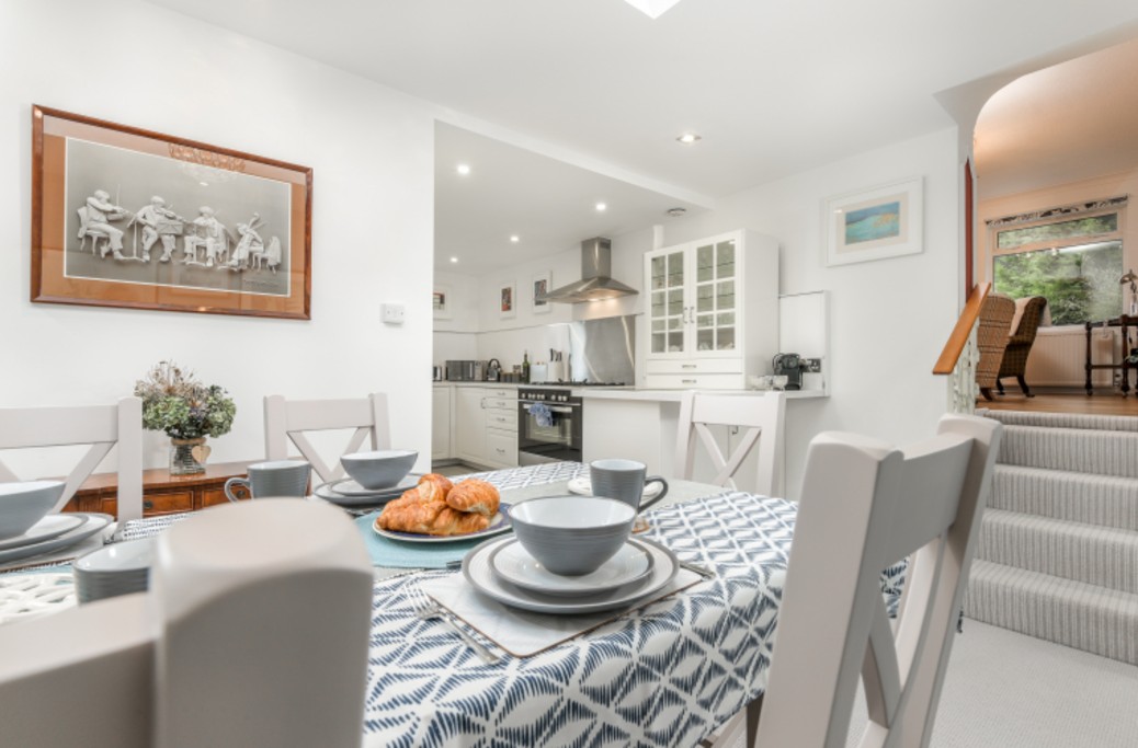 Braeside Apartment - Dining Room