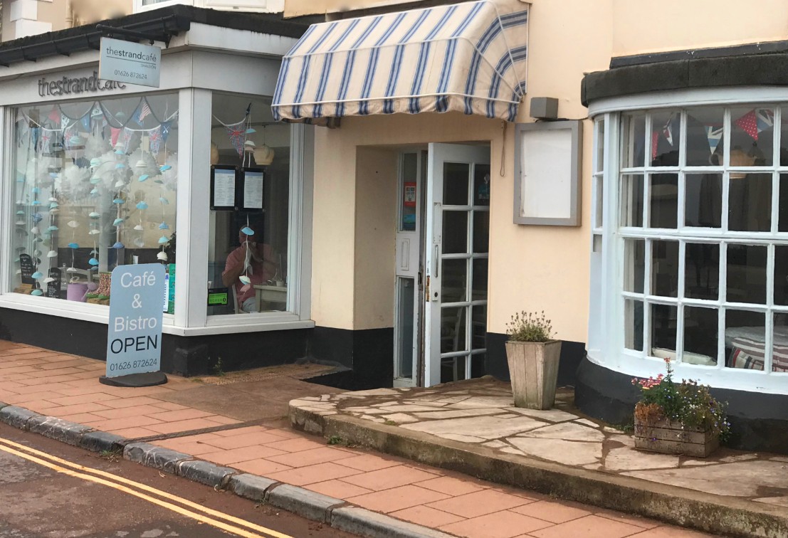 The Strand Cafe - dog friendly place to eat in Shaldon