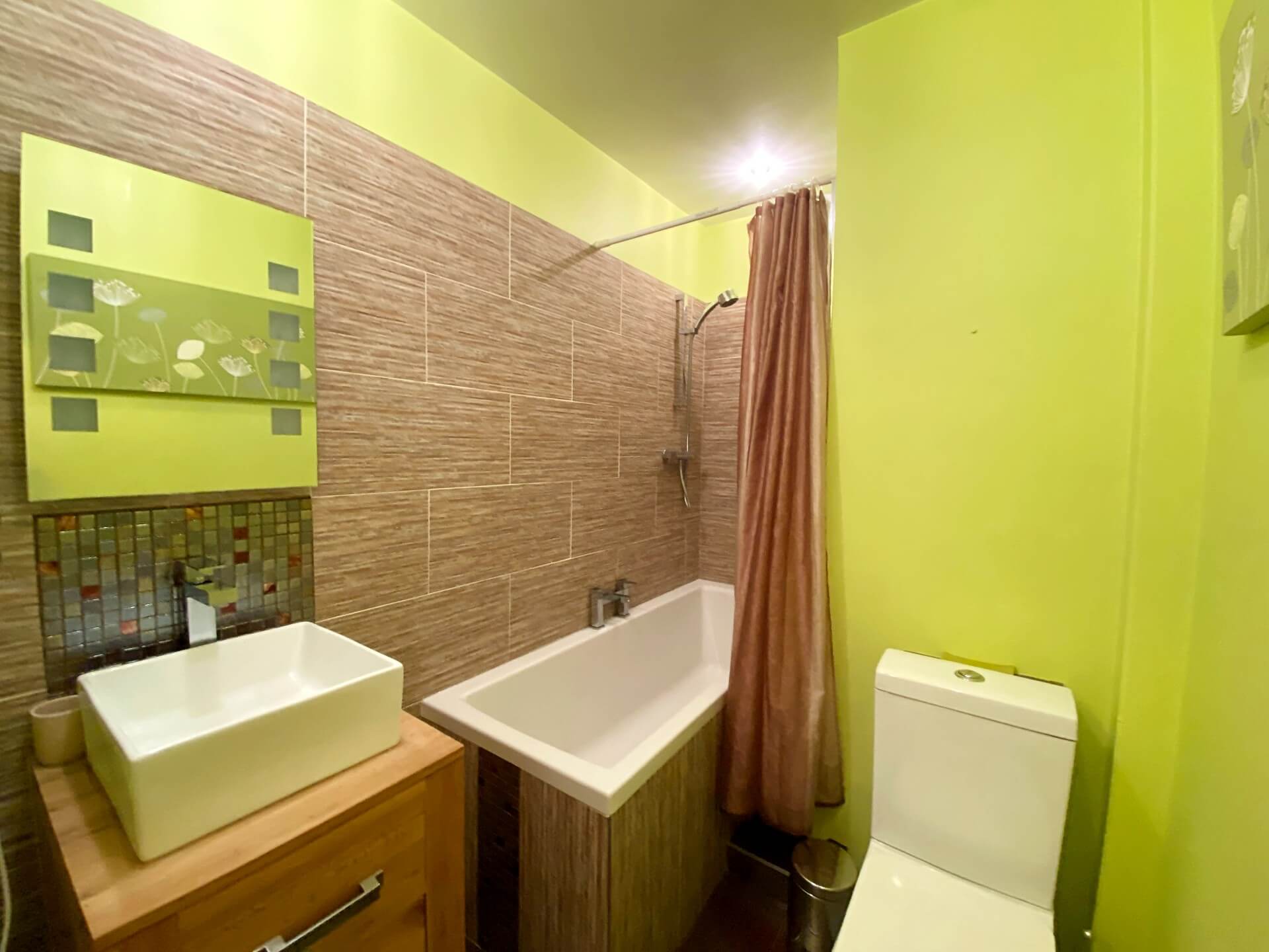 Upper Stable Bathroom - The Stables Holiday Apartments at Meadfoot Bay